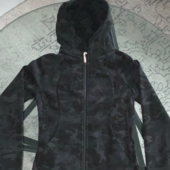 Lululemon scuba hoodie 6 camo - Picture 1 of 8